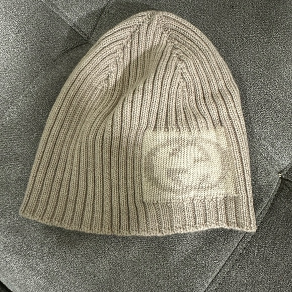 Gucci light grey wool fall or winter beanie hat - Picture 2 of 6